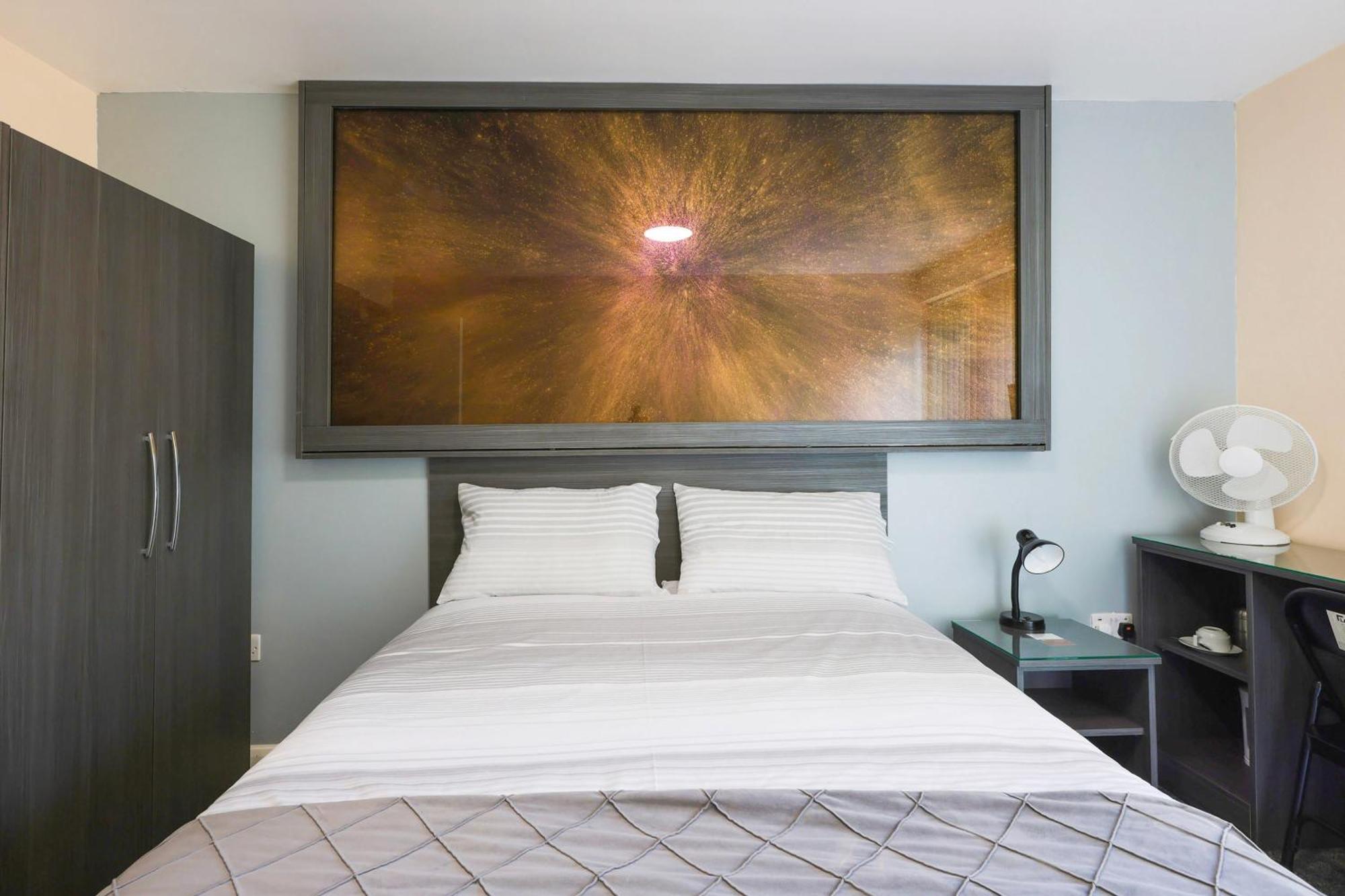 Oyo Honeycroft Lodge Uxbridge Esterno foto