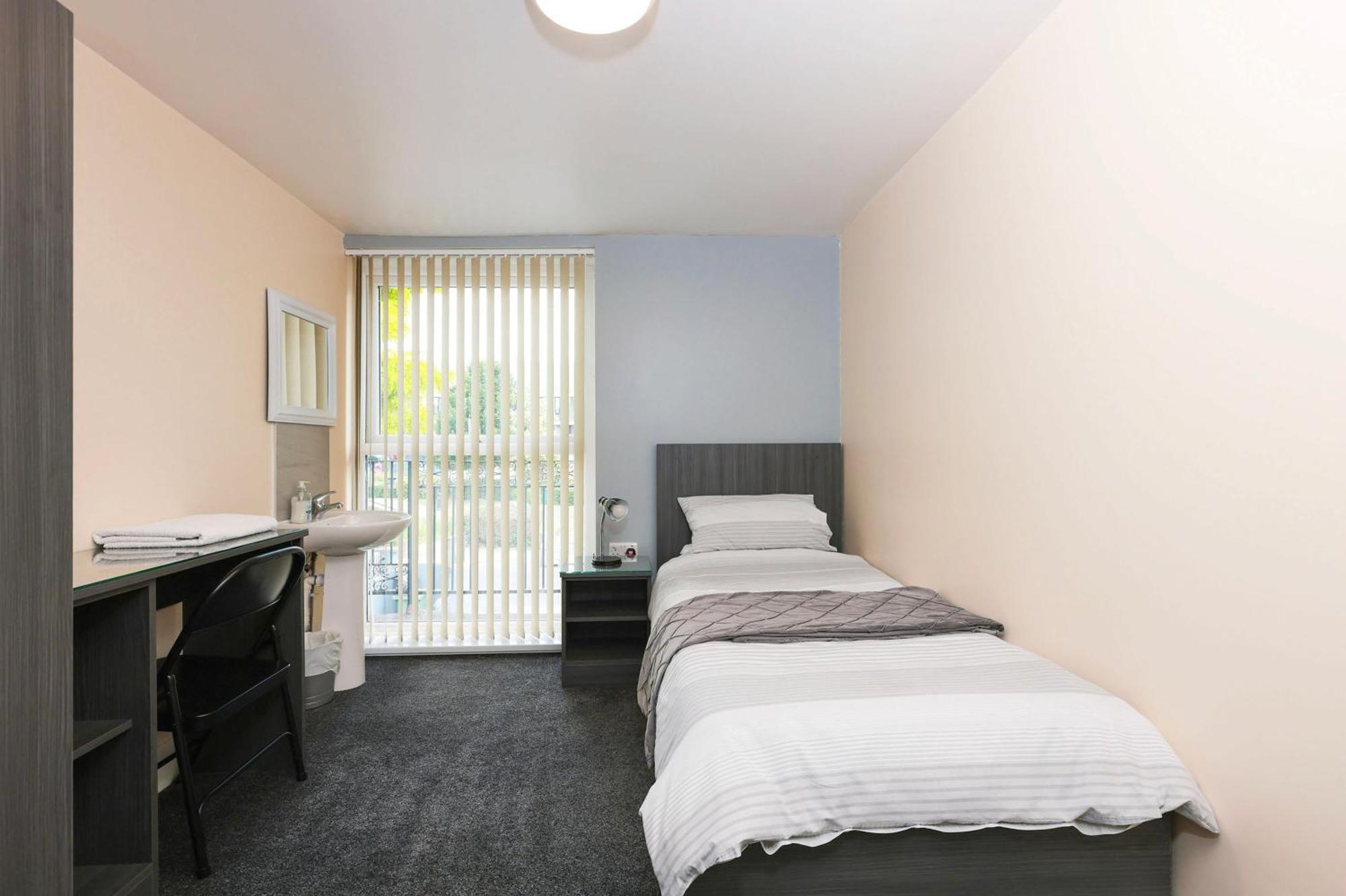 Oyo Honeycroft Lodge Uxbridge Esterno foto